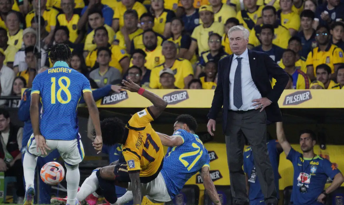 Brasilfica no 0 a 0 com o Equador na estreia do técnico Ancelotti