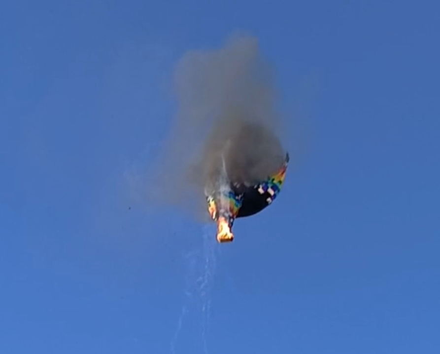 Sobe para 8 o número de mortos em queda de balão em SC