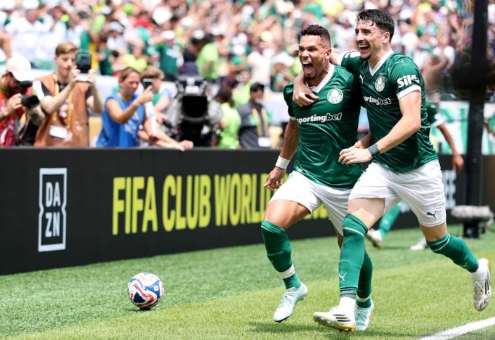Palmeiras vence Botafogo e vai às quartas no Mundial
