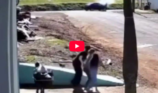 VÍDEO: Câmeras de segurança registram gravíssimo acidente no PR; ocupantes do veículo tiveram ferimentos moderados