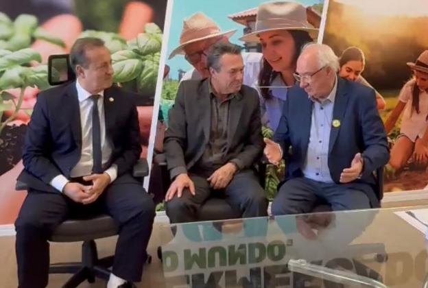 Castro garante R$ 22,5 milhões em recursos do Estado para asfaltar estradas rurais