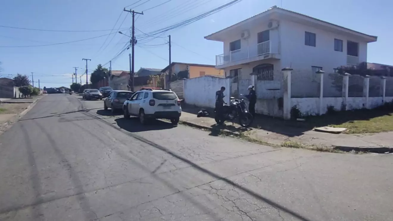 Carro e moto colidem durante conversão no bairro Boa Vista, em PG