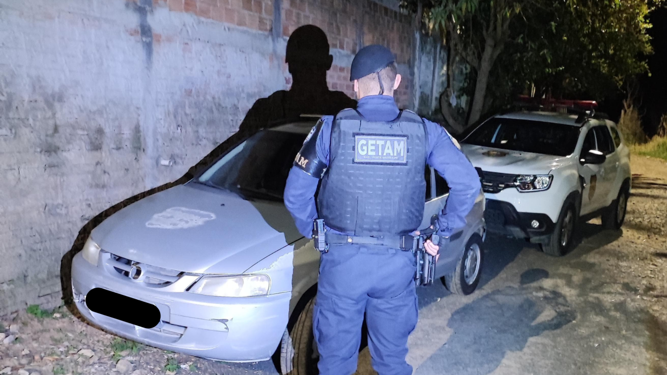 GCM localiza veículo furtado abandonado em rua de PG