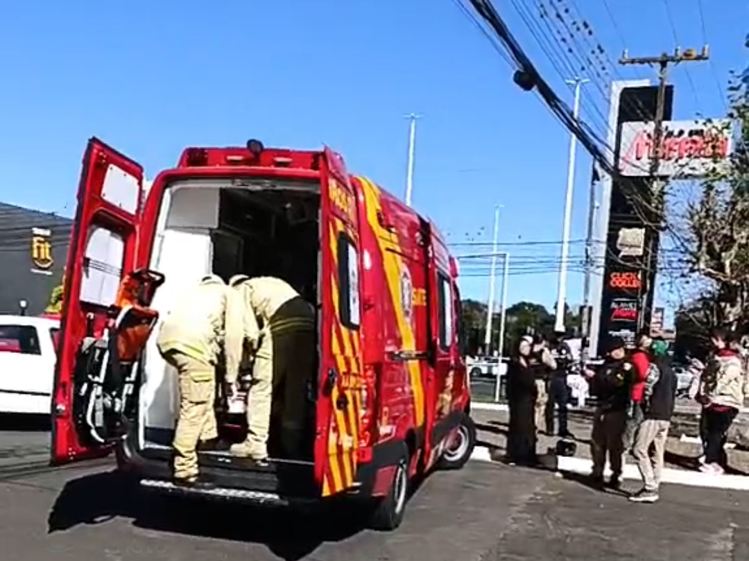 Motociclista fica ferido após acidente no bairro Olarias, em PG