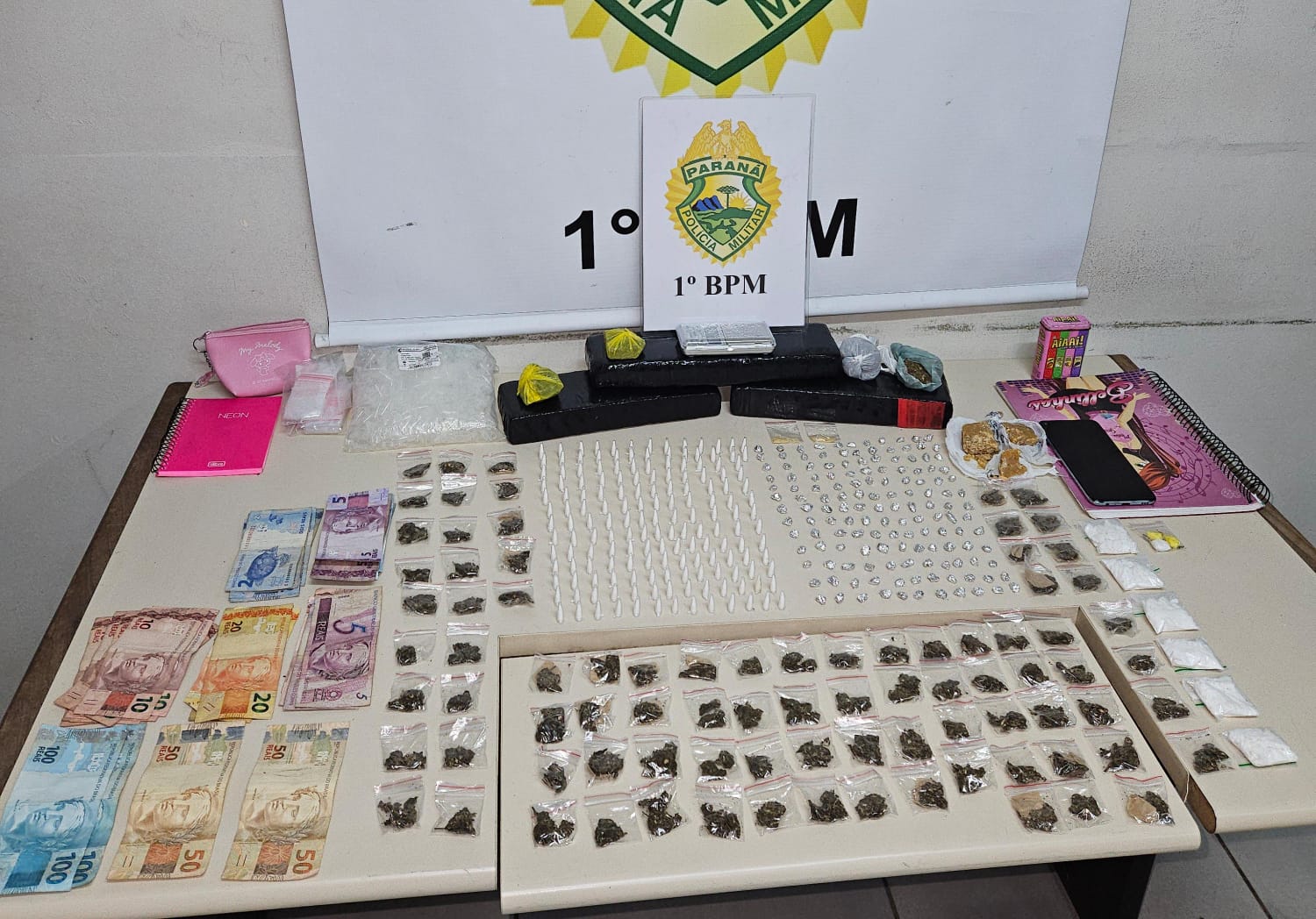 Polícia Militar apreende drogas e detém dois jovens em Ponta Grossa