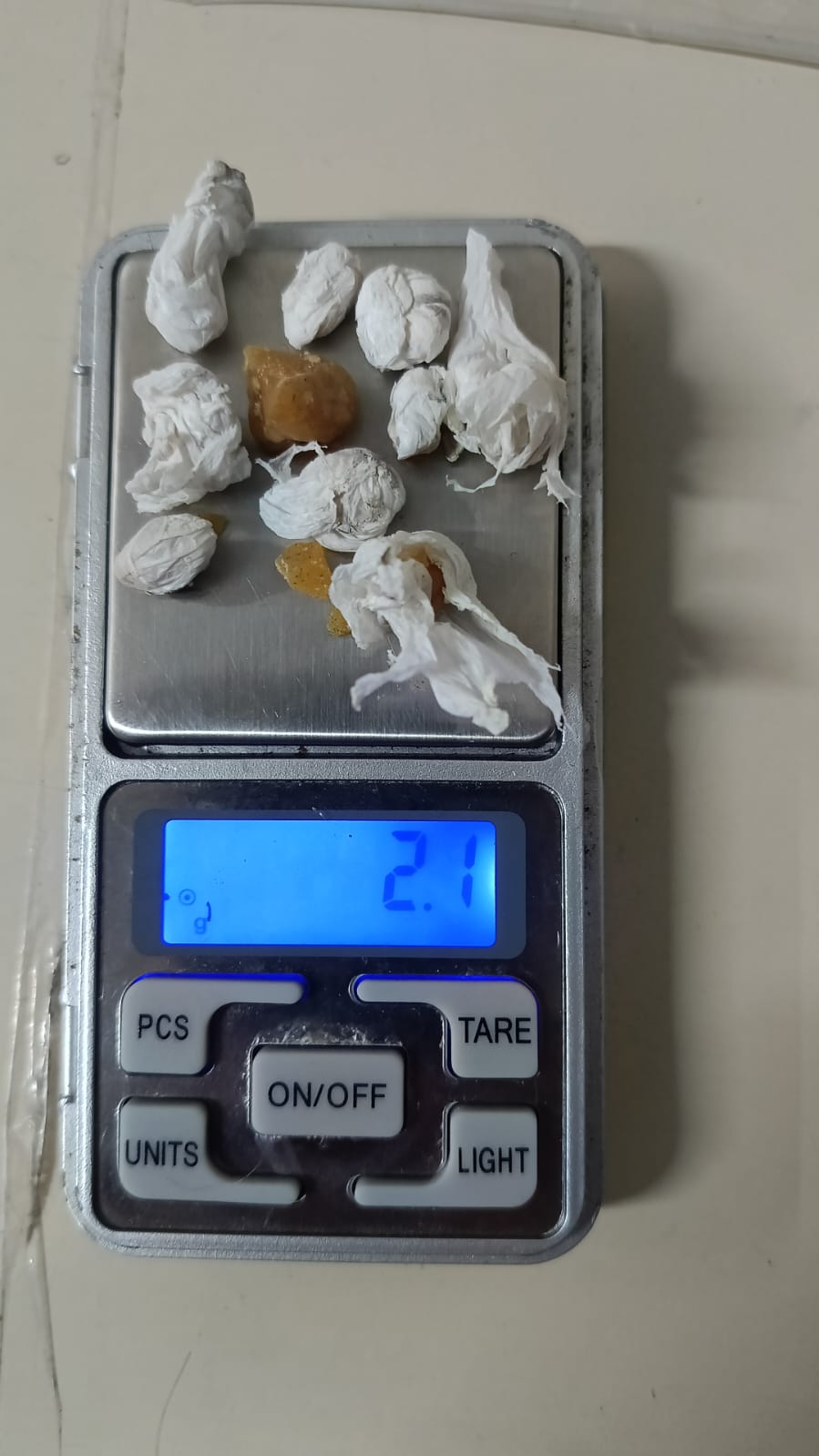 Suspeitos são detidos por tráfico de drogas em praça no centro de PG