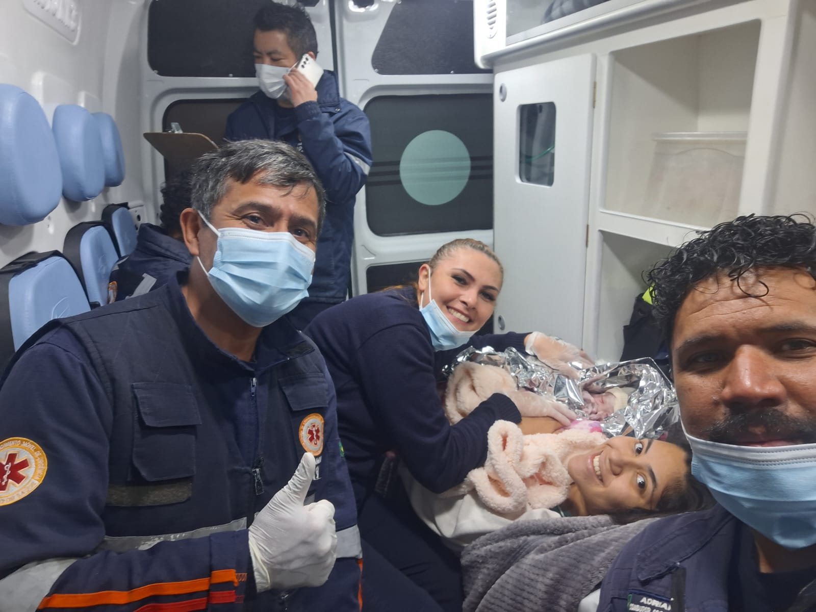 Bebê nasce em casa com ajuda do Samu em Ponta Grossa; mãe e filha passam bem