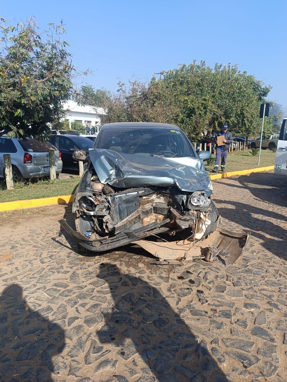 Condutor de veículo oficial da Prefeitura de Sengés é preso com CNH falsa após acidente na PR-239