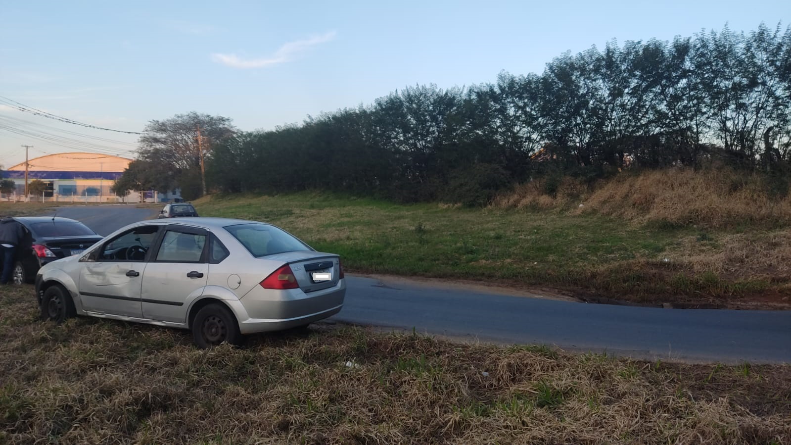 Motociclista de 19 anos sofre ferimentos graves em acidente na PR-151, em Ponta Grossa