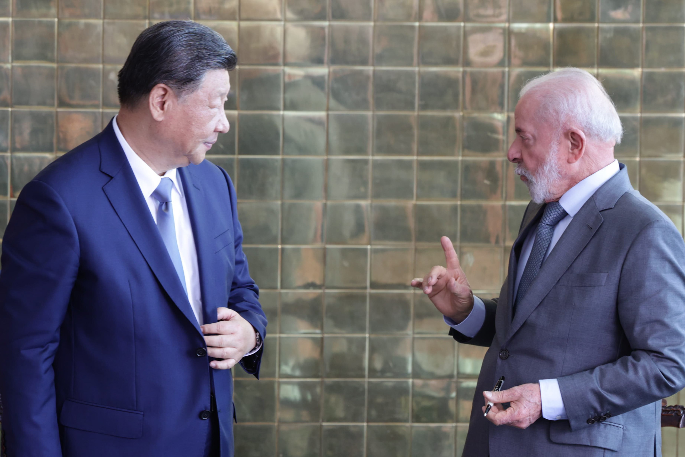 China defende Brasil após tarifaço de Trump