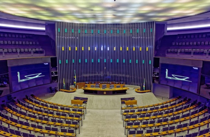 Aumento do número de deputados na Câmara é vetado por Lula