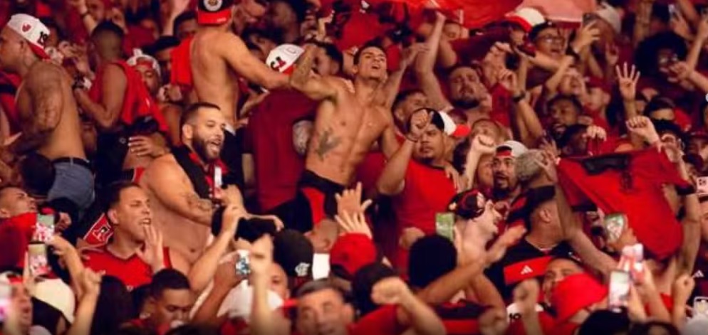 Flamengo se isola na liderança das torcidas, enquanto Corinthians e São Paulo perdem espaço, aponta pesquisa do Ipec