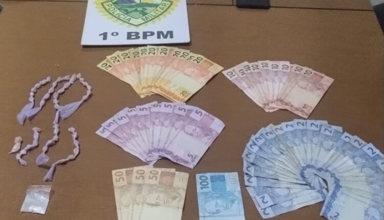 Homem com drogas tenta fugir da polícia e acaba enrolado em varal de residência nos Campos Gerais