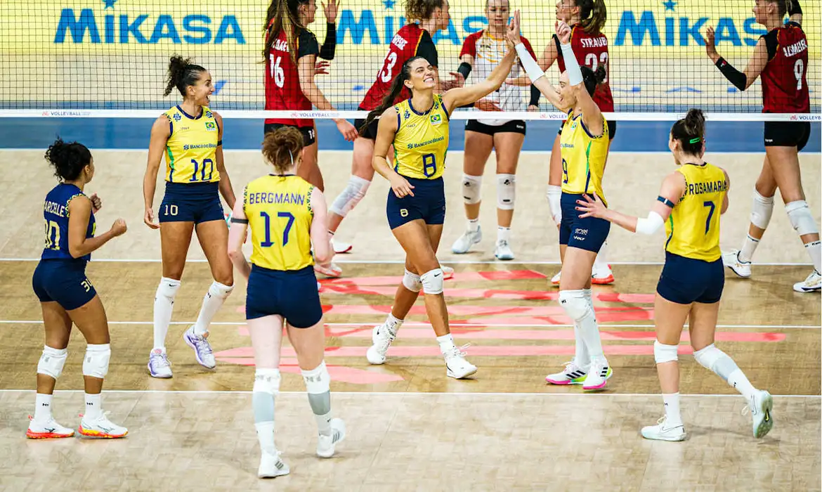 Time de vôlei do Brasil vence Alemanha e encara Japão na semi da Liga das Nações
