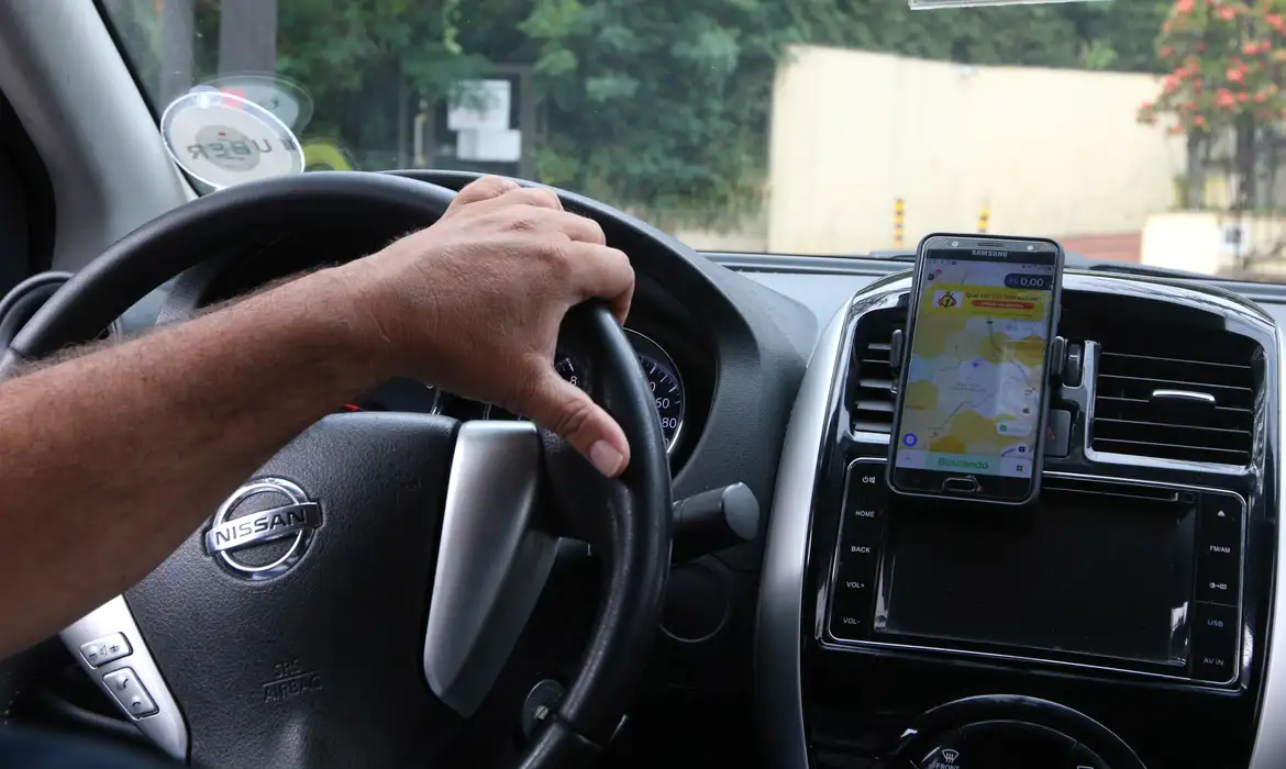 Sancionada lei de crédito consignado para CLT, incluindo motoristas de app