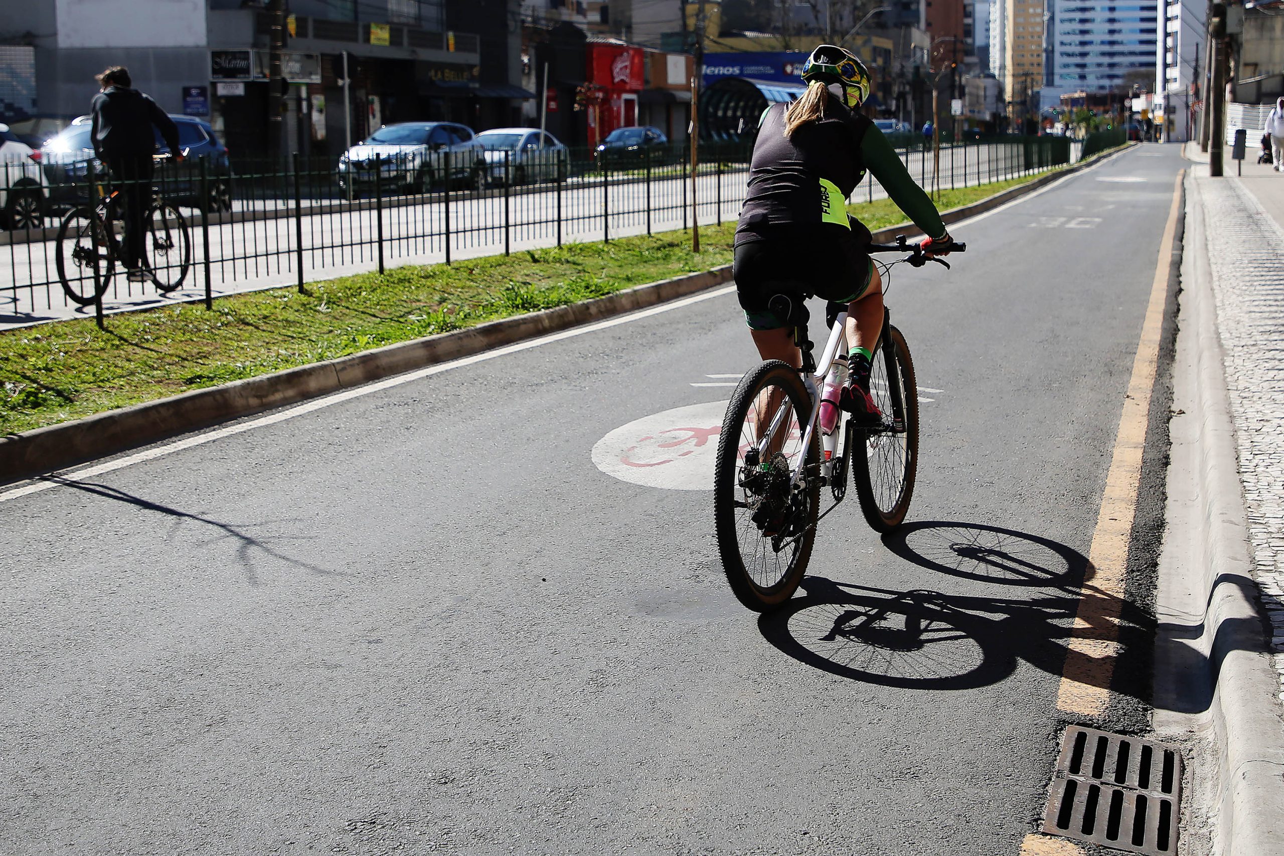 Detran-PR promove ação no Dia Nacional do Ciclista