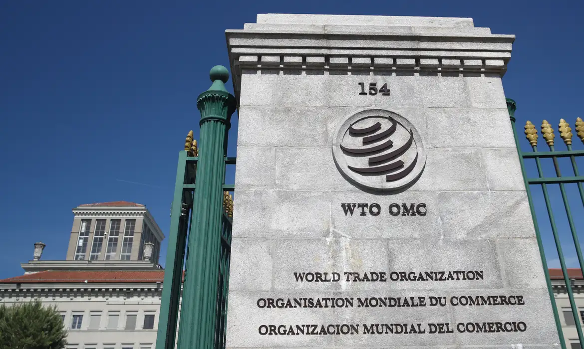 Brasil aciona OMC contra tarifas de 50% impostas pelos EUA sob governo Trump