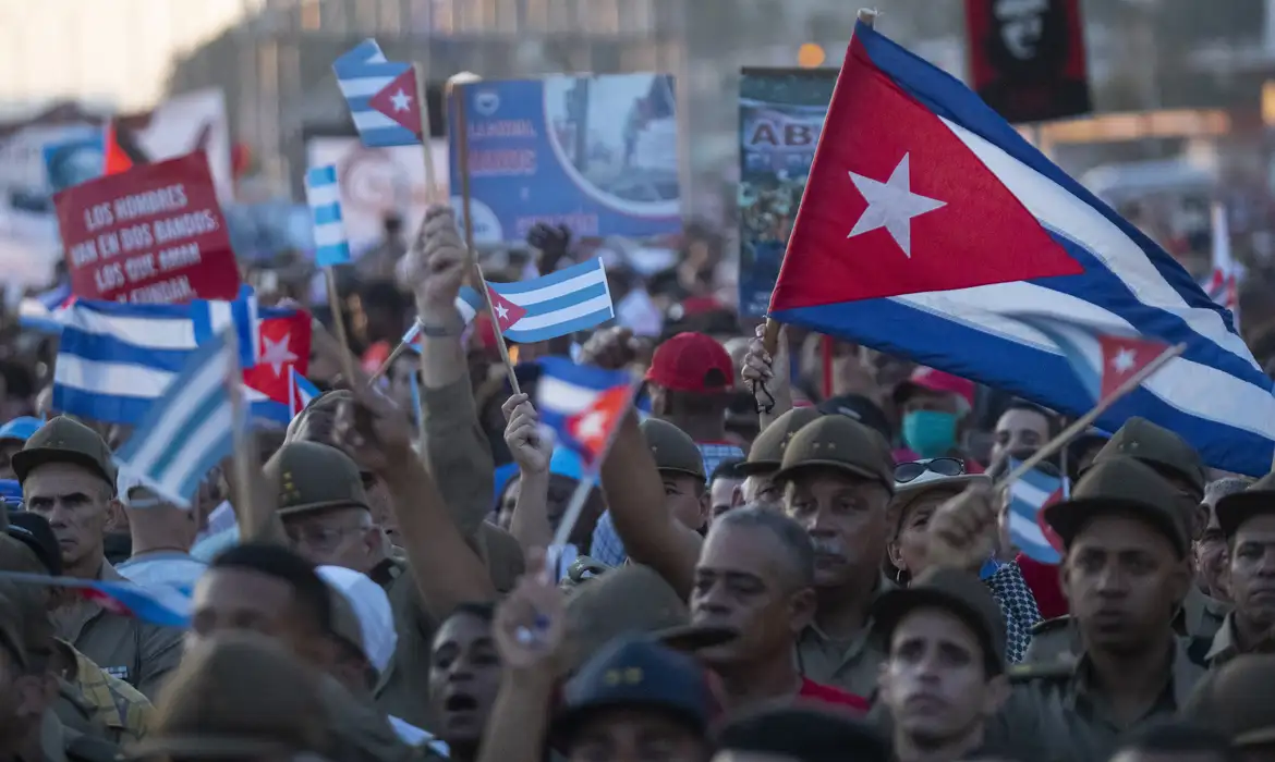 EUA querem isolar Cuba ao cancelar vistos médicos e alega financiamento de “regime cubano”