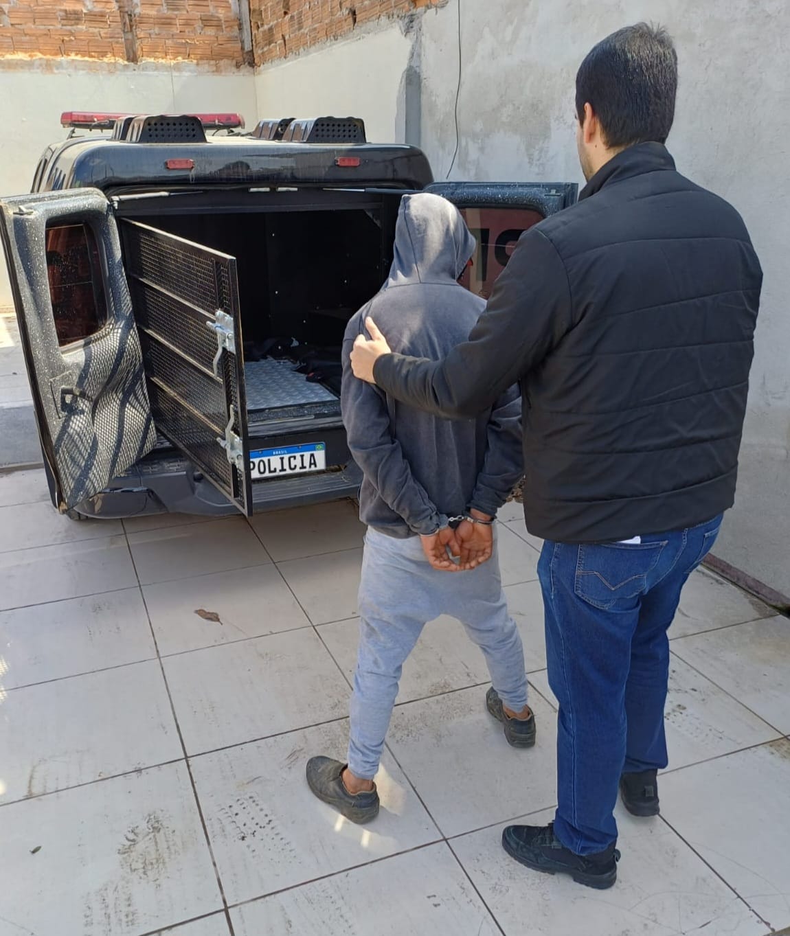 Homem é preso em flagrante com carnes congeladas furtadas nos Campos Gerais