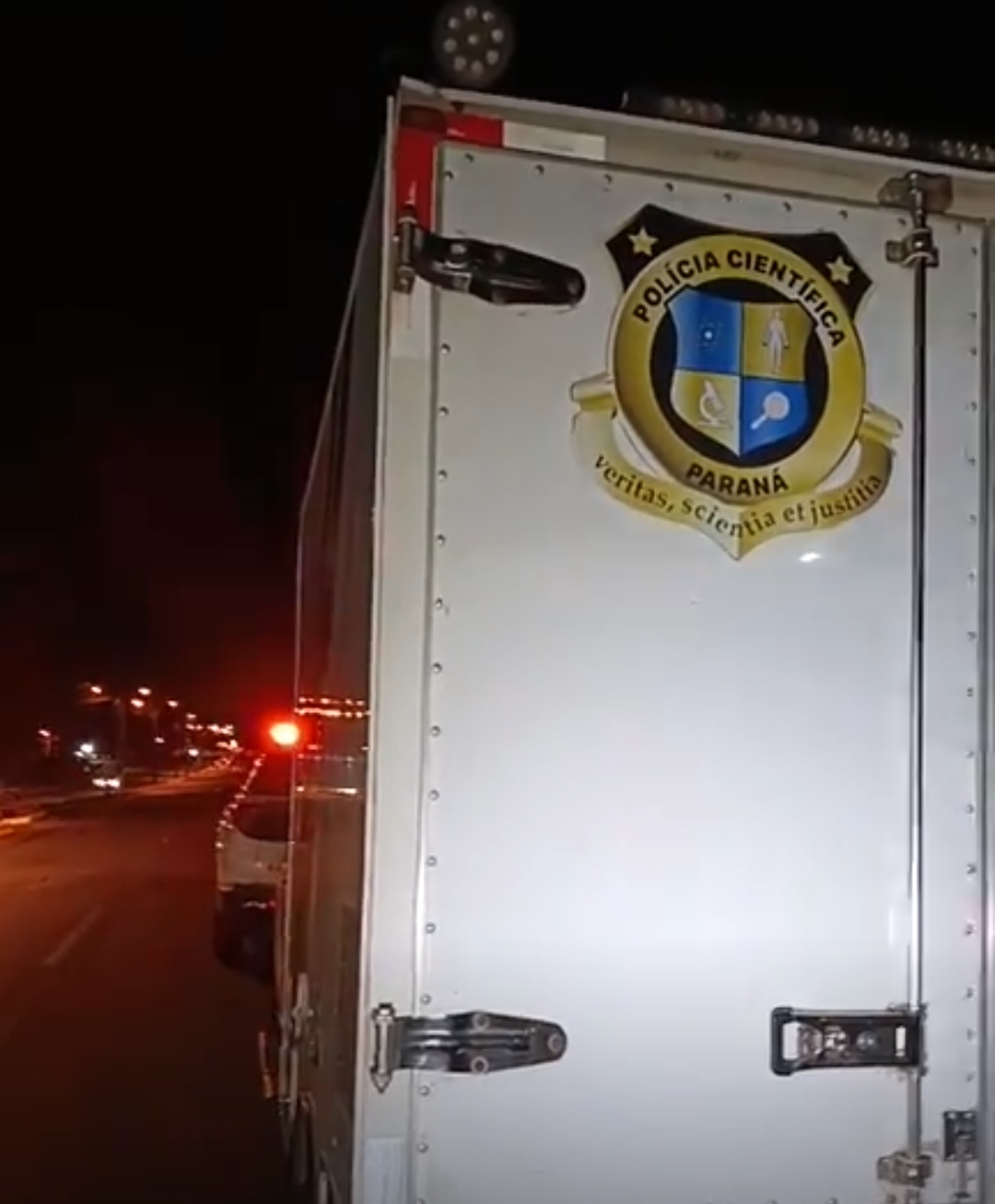 Mulher sofre aborto e coloca feto em sacola, no bairro Contorno
