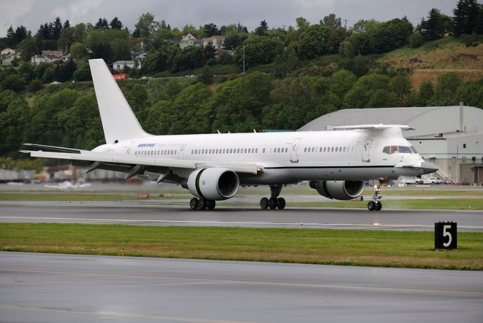 Avião do governo dos EUA chega ao Brasil sem identificação 