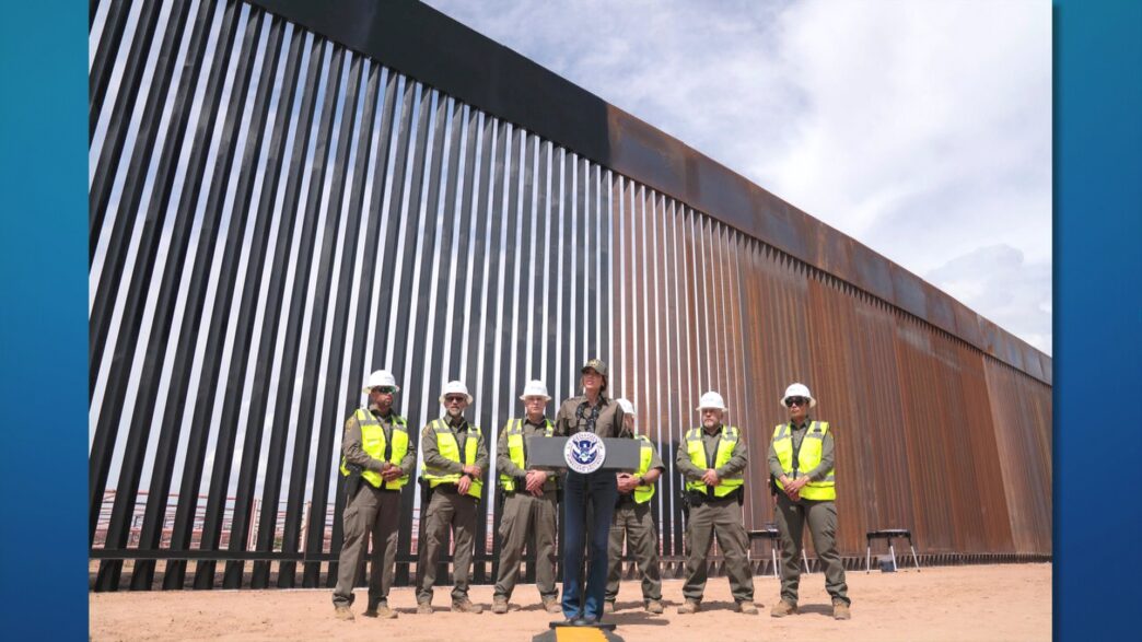 Trump ordena que muro na fronteira com o México seja pintado de preto para dificultar entrada de imigrantes