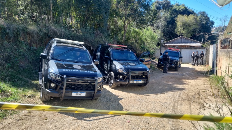 Dupla é neutralizada em confronto após operação contra tráfico