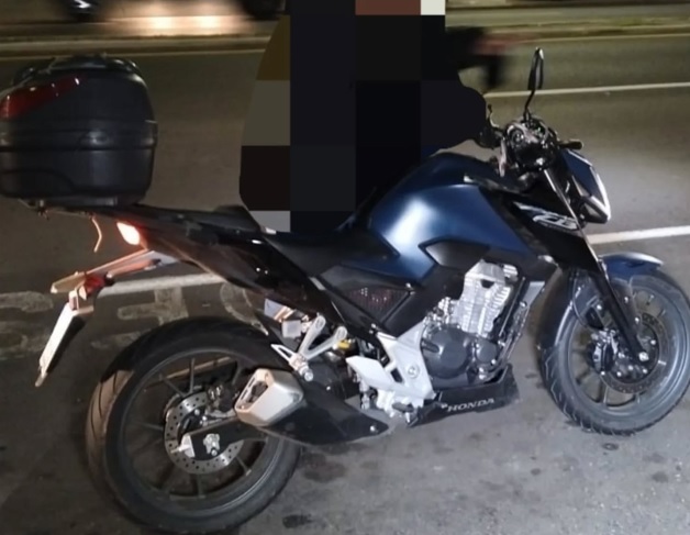 Pedestre é atropelado por motocicleta na Avenida Carlos Cavalcanti, em Ponta Grossa