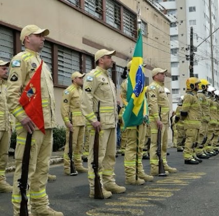 Corpo de Bombeiros celebra 86 anos com solenidade e homenagens em PG