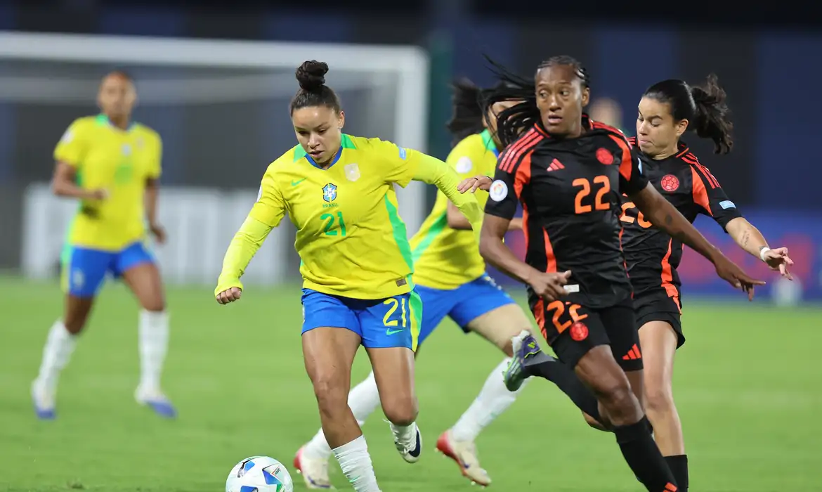 Seleção brasileira encara Colômbia pelo 9º título da Copa América Feminina