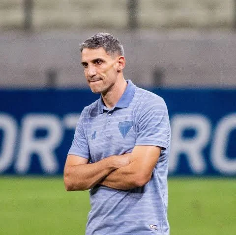 Técnico argentino, Juan Pablo Vojvoda aceita proposta de ser o novo técnico do Santos