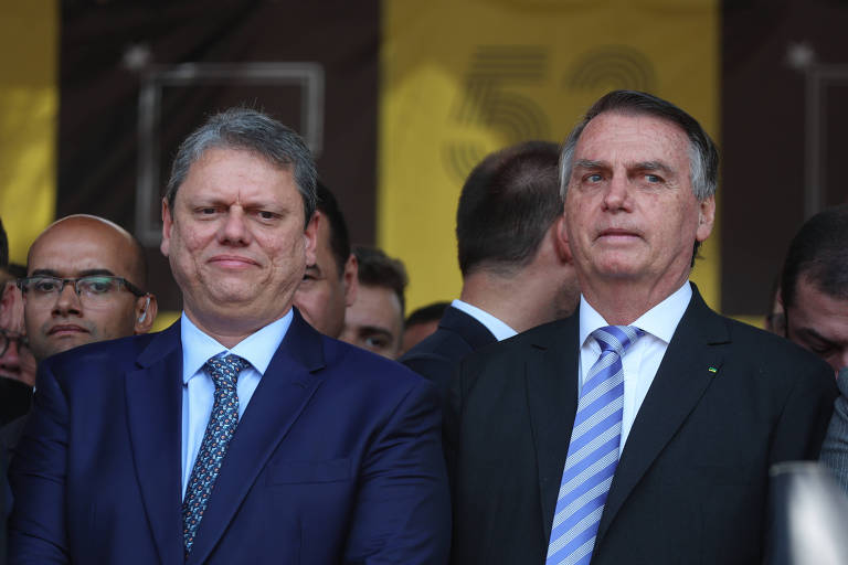 Tarcísio de Freitas visita Jair Bolsonaro em prisão domiciliar