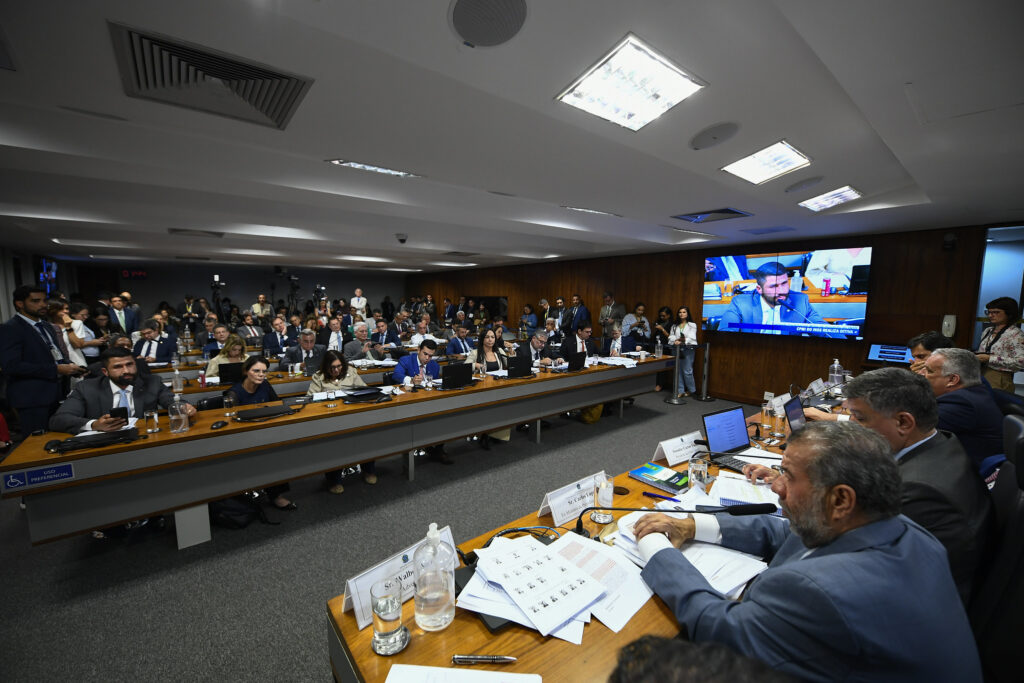 CPMI do INSS vai analisar pedidos de quebra de sigilo na próxima sessão