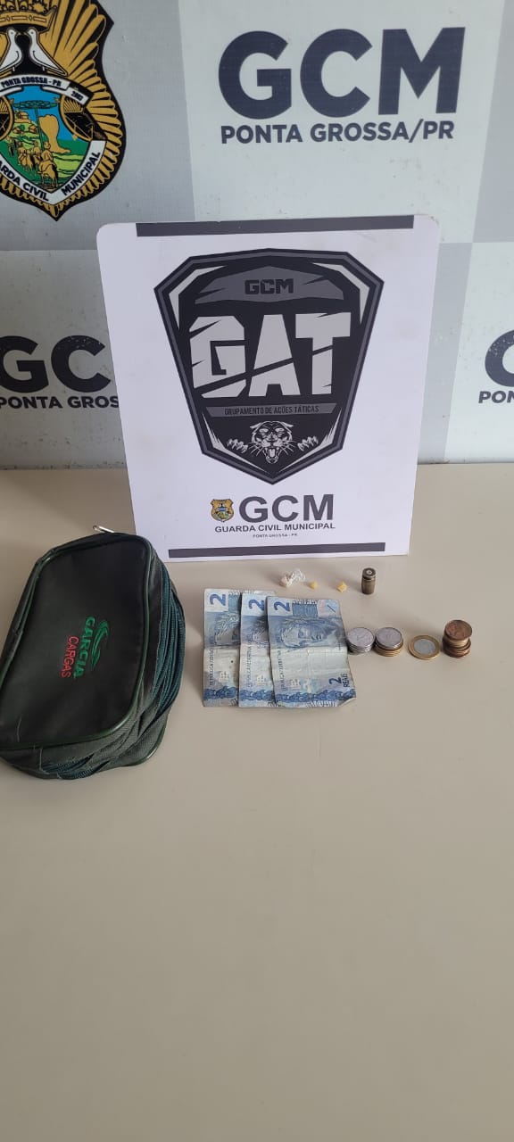 Homem é preso em PG por tráfico de drogas após denúncia anônima