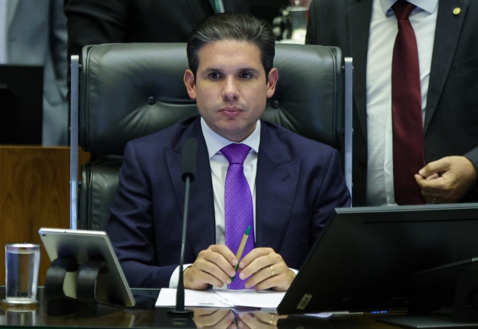 AGORA: Câmara vota com urgência PL da Anistia nesta quarta-feira, anuncia Motta