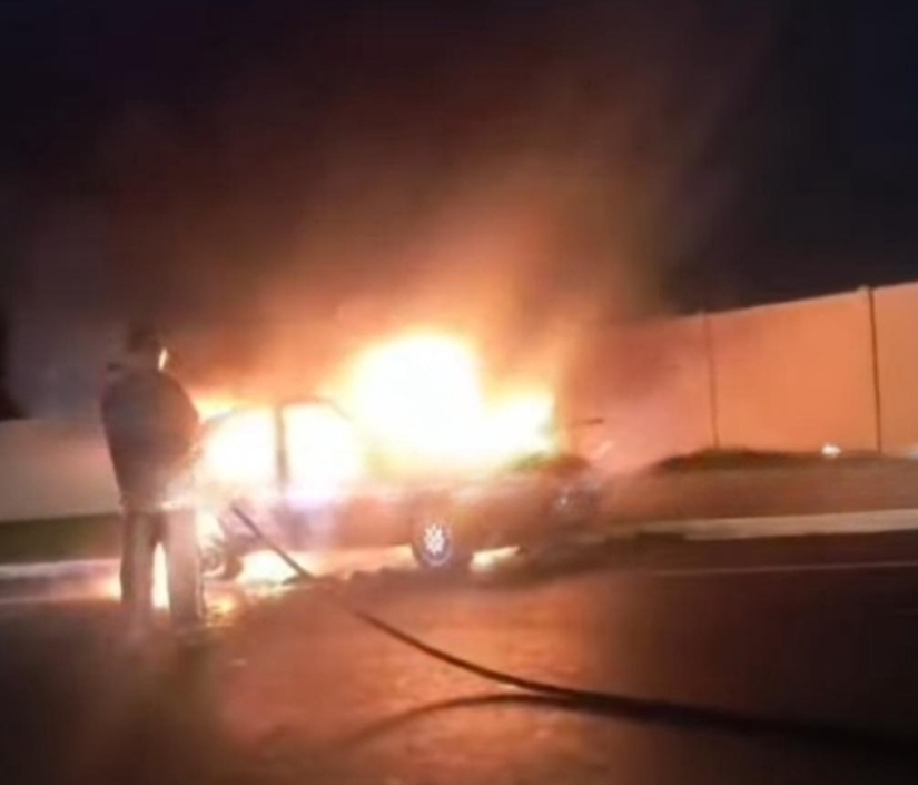 Incêndio em automóvel mobiliza Bombeiros no bairro Cará-Cará 