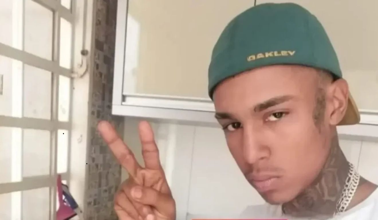 Adolescente é morto com 12 tiros dentro de casa ; suspeito usava balaclava