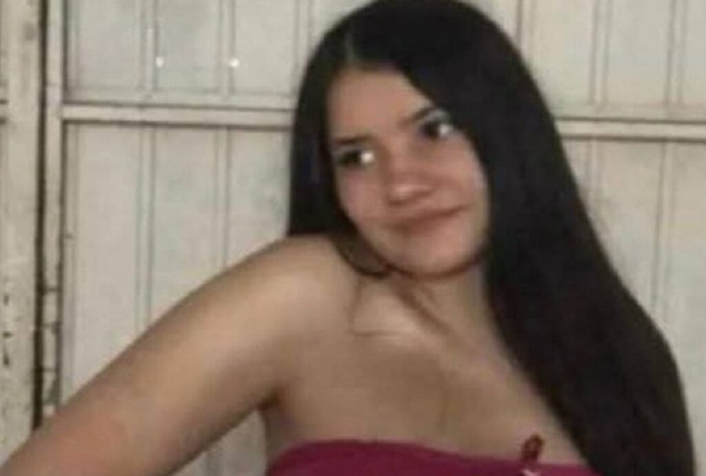 Polícia investiga morte de jovem de 19 anos encontrada em matagal