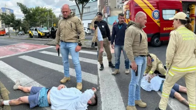 Coronel Hudson socorre atropelado, reconhece tatuagem de carpa e prende foragido