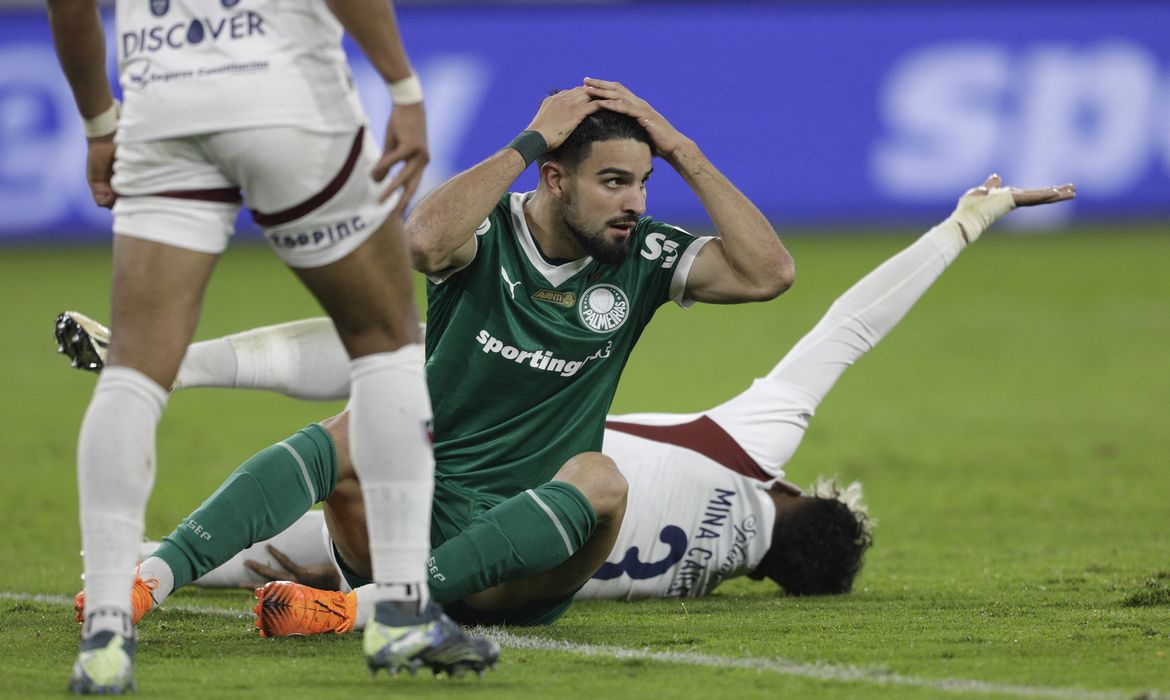Copa Libertadores: Palmeiras sente altitude de Quito, joga mal e perde de 3 a 0 para LDU