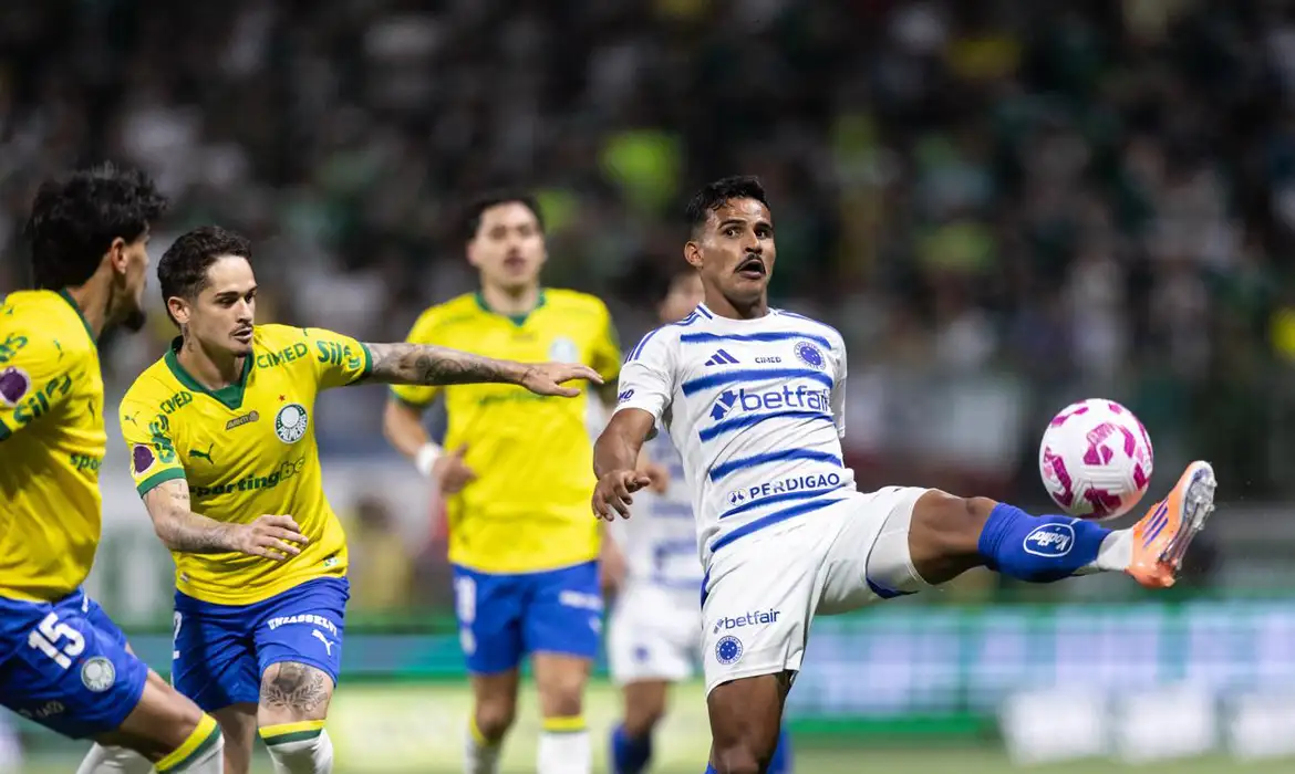 Palmeiras empata jogo e termina rodada um ponto à frente do Flamengo