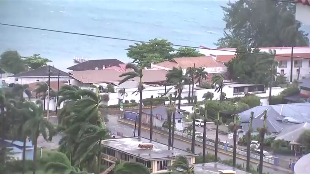 Furacão Melissa atinge Cuba após devastar Jamaica com ventos de até 298 km/h