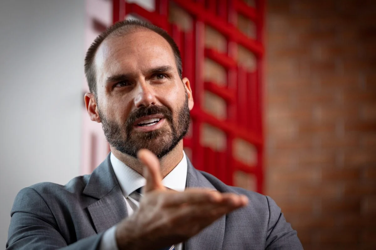 Eduardo Bolsonaro diz que Lula foi humilhado em reunião com Trump