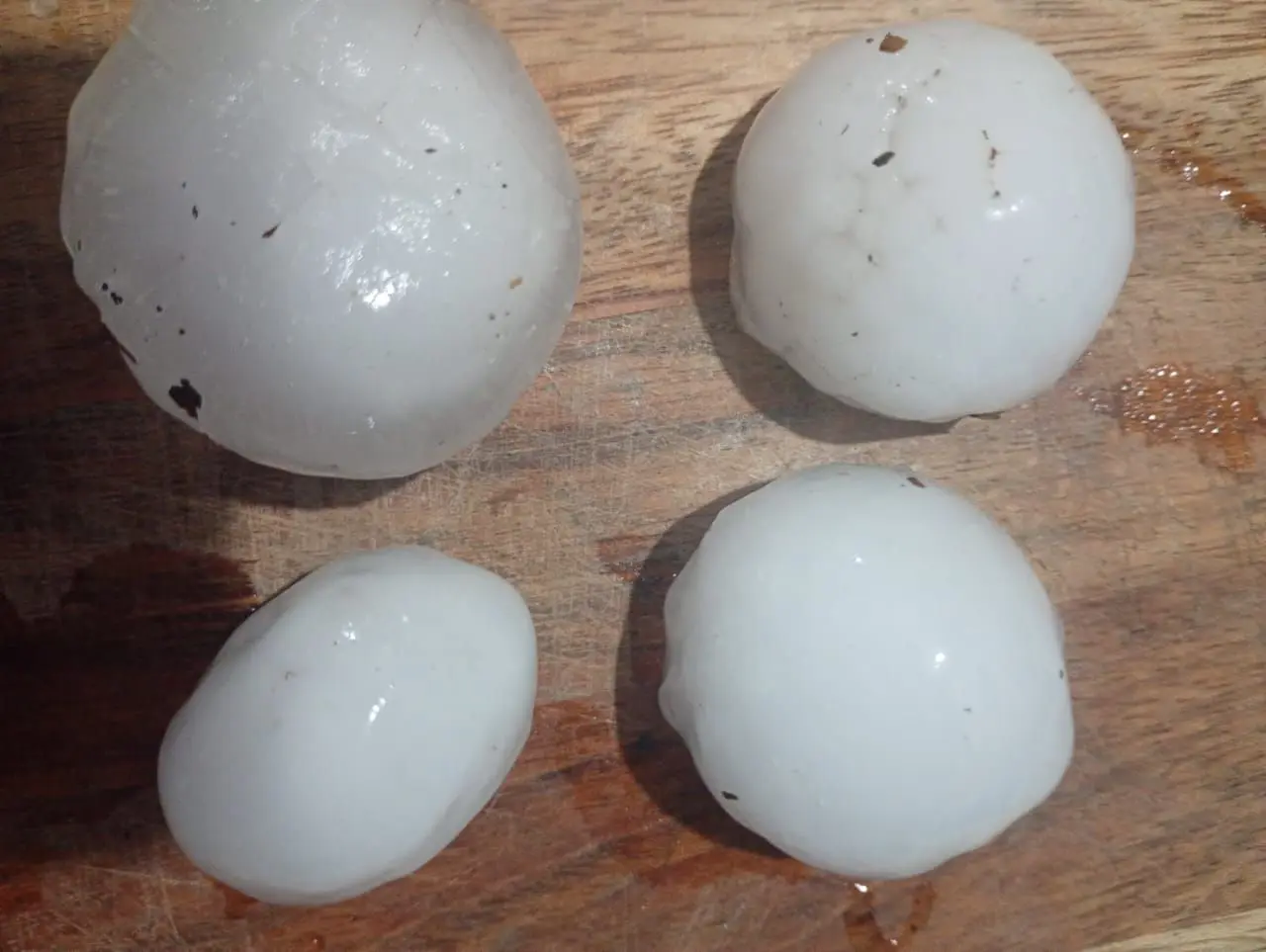Vídeo: Cidade do Paraná é atingida por forte chuva de granizo