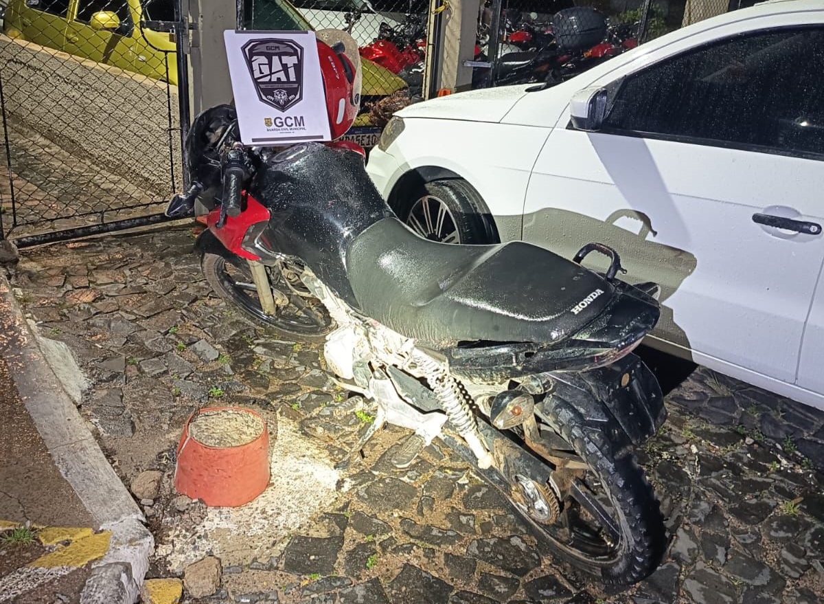Homem é preso com motocicleta adulterada no bairro Chapada