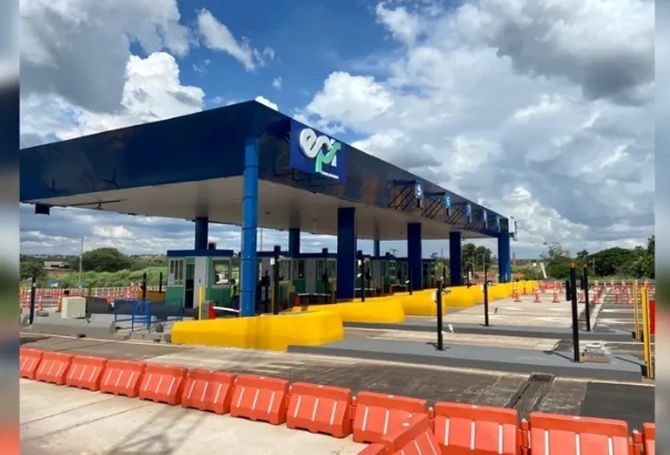 Homem é preso por mostrar partes íntimas para atendentes de praças de pedágio na PR-151; essa é a segunda vez que o suspeito comete esse tipo de crime