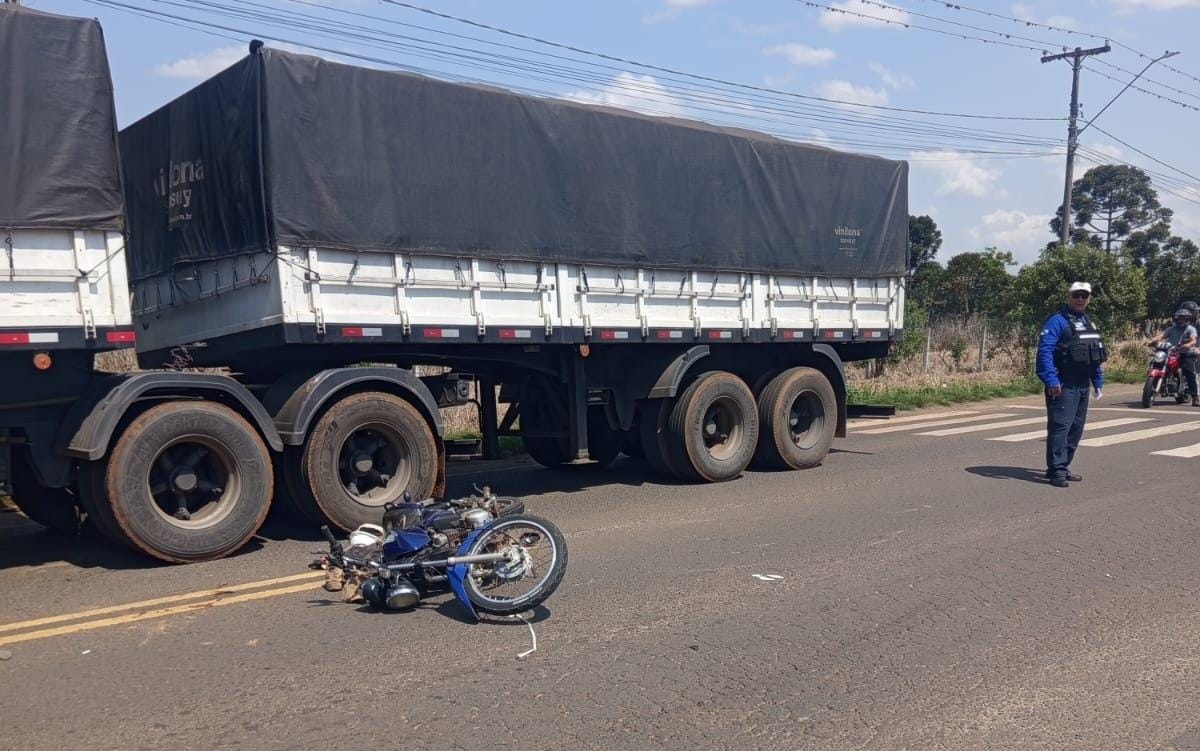 Colisão entre motocicletas após tentativa de ultrapassagem deixa feridos em avenida de Ponta Grossa