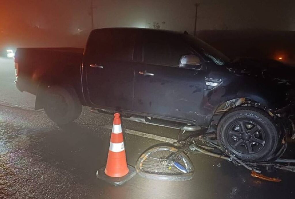 Ciclista morre após ser atropelado por caminhonete