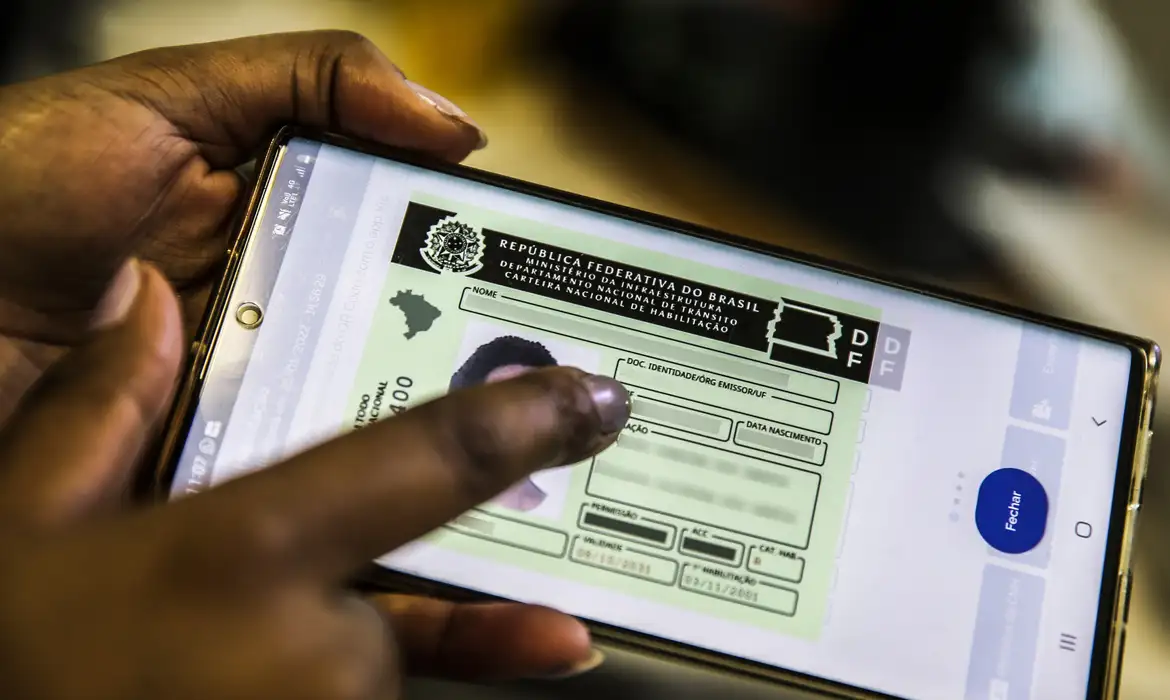 Consulta Pública propõe fim da exigência de autoescola para CNH
