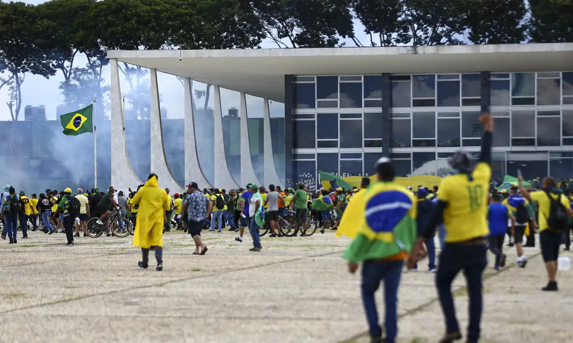 STF inicia julgamento do Núcleo 4 dos envolvidos nos atos de 8 de janeiro